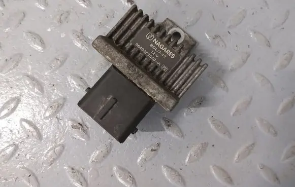 Nissan Murano Z51 Glow plug pre-heat relay 9640469680