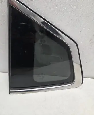 Nissan X-Trail T32 Rear side window DOT20AS3 43R007953