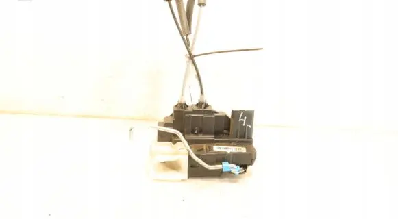 Hyundai i20 (PB PBT) Front door lock