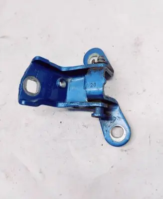 Ford Mondeo Mk III Rear door lower hinge 93BBF26801AK