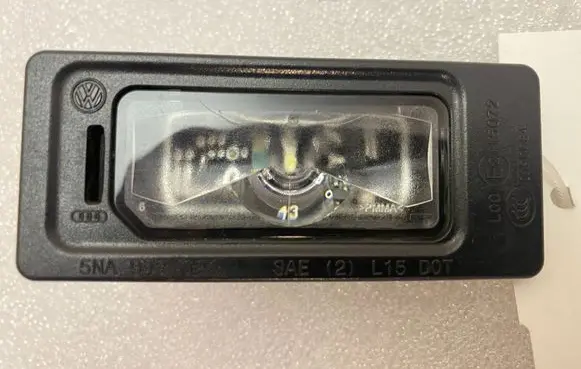 Volkswagen Tiguan Number plate light 5NA943021
