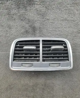 Audi A6 C7 Rear air vent grill 4G0819203