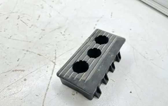 Tesla Model X Jacking socket point 160822300A