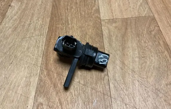 Opel Insignia A Breather valve 55568910
