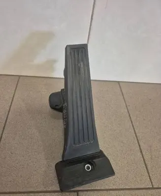 KIA Optima Accelerator throttle pedal bracket NH30160A3AD4200