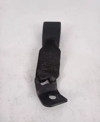 BMW 1 E82 E88 Rear seatbelt buckle 9117261
