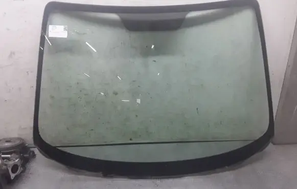 Mazda 2 Front windscreen/windshield window 