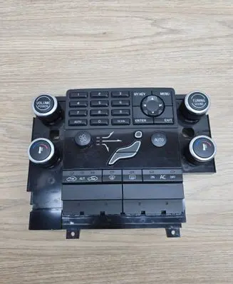 Volvo V70 Climate control unit 30782282 SN1035761 MC09EB00079