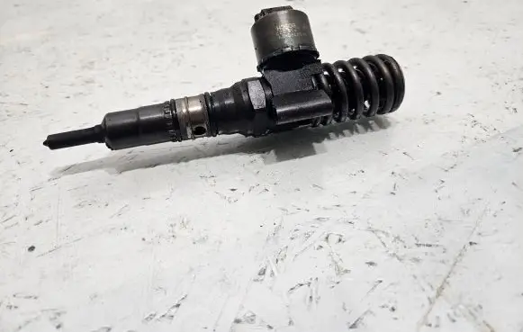 Audi A4 S4 B7 8E 8H Fuel injector 0414720404