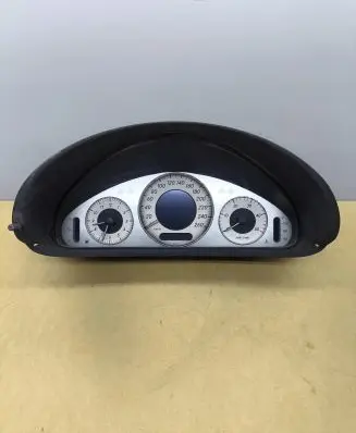Mercedes-Benz CLK A209 C209 Speedometer (instrument cluster) A2095409947 110080364