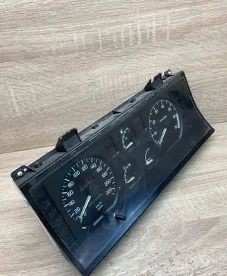 Renault 19 Speedometer (instrument cluster) 7700815940E 215710098 LHD