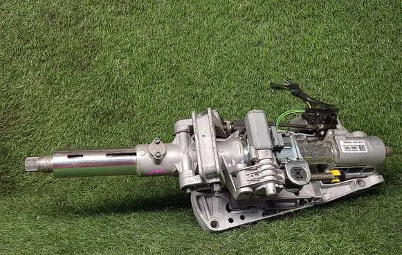 Steering wheel axle set