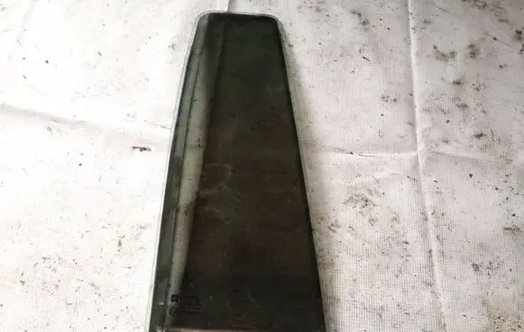 Opel Zafira A Rear vent window glass as2