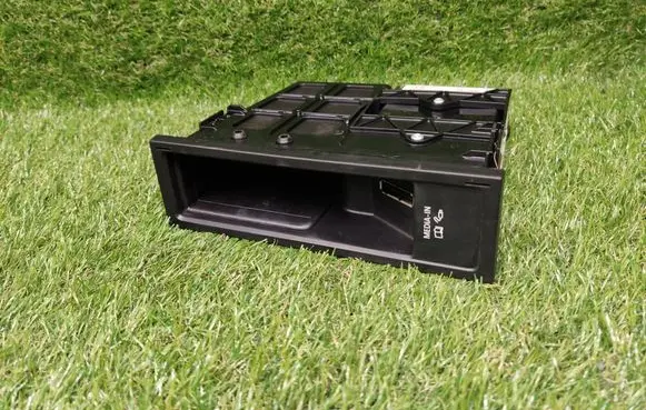 Volkswagen PASSAT B6 Head unit multimedia control 5N0035344A 5N0035042B