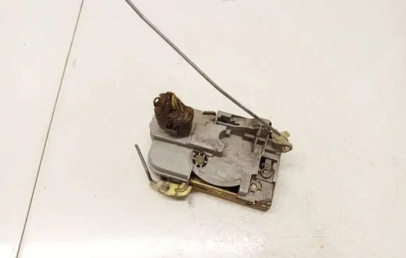 Citroen C5 Front door lock 