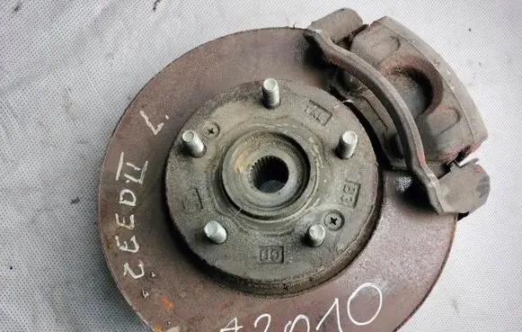 KIA Ceed Front wheel hub LH12031500430E8TP