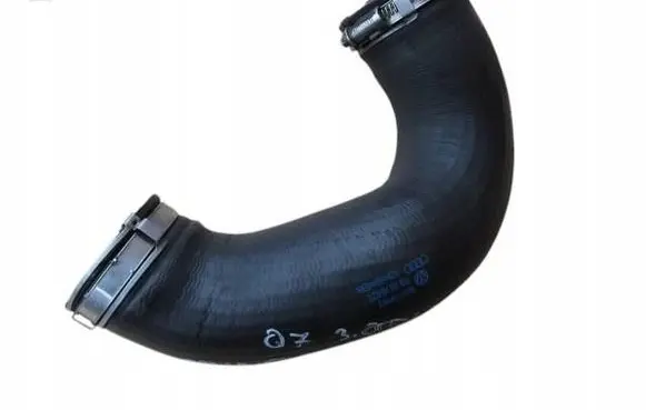 Audi Q7 4L Intercooler hose/pipe