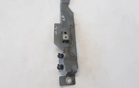 Volvo S90, V90 Fender mounting bracket 31416626