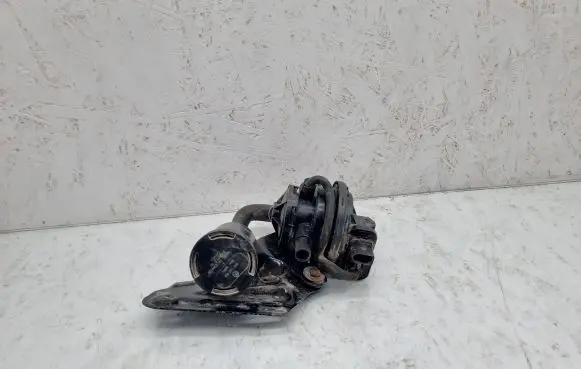 Audi A3 S3 8P Secondary air pump 021906271 8P0906201