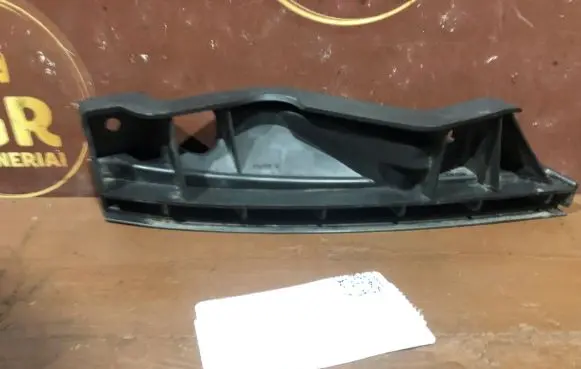 Volkswagen Touran I Front bumper mounting bracket 1T0807889A