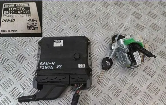 Toyota RAV 4 (XA30) Engine ECU kit and lock set 8904048020