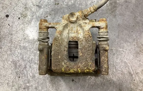 Mercedes-Benz A W169 Rear brake caliper