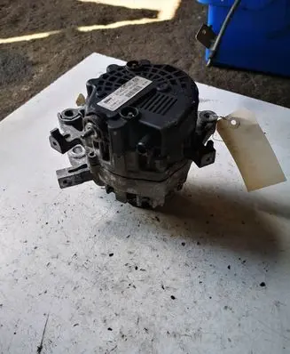 Toyota Yaris Generator/alternator 270600Y120 2612821A FG9T012