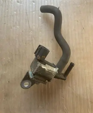 Subaru Forester SG Turbo solenoid valve K5T81872 8611