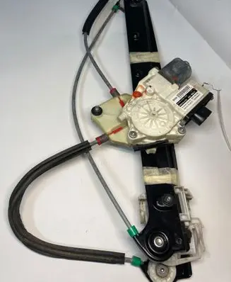 BMW X3 E83 Front door electric window regulator 69259641 S007083006