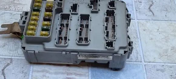 Honda Accord Fuse module 3821AS1AE110 081701092001 38850S1AG43