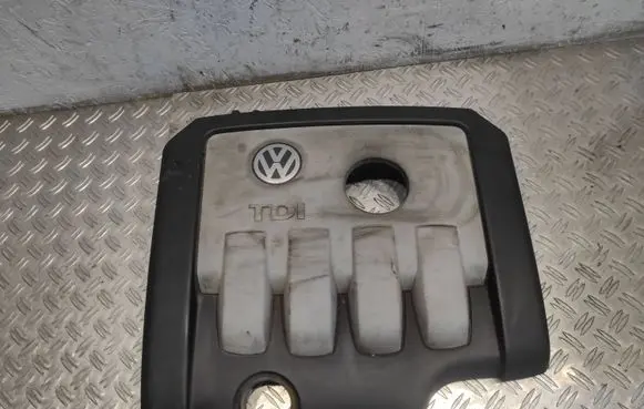 Volkswagen Touran I Engine cover (trim) 03G103925BT
