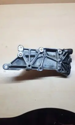 Porsche Macan (95B) Engine mounting bracket 94610222378