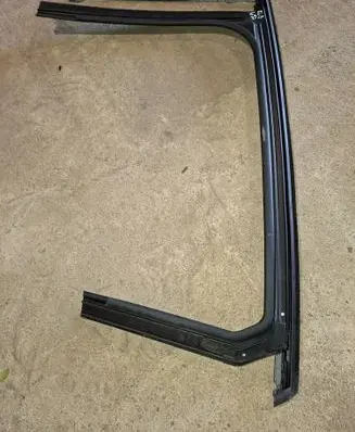 Renault Clio V Rubber seal rear door