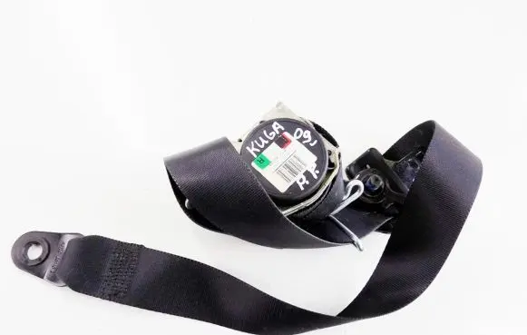 Ford Kuga I Front seatbelt