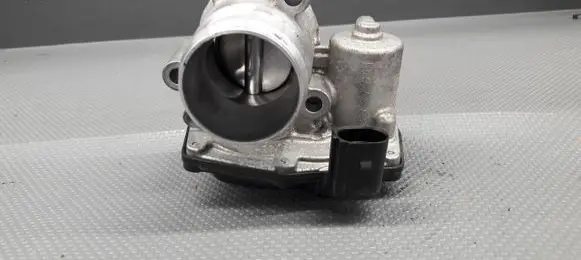 Ford Fiesta Throttle body valve 50989011