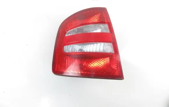 Skoda Fabia Mk1 (6Y) Rear/tail lights 6Y9945111B 6Y9945095B