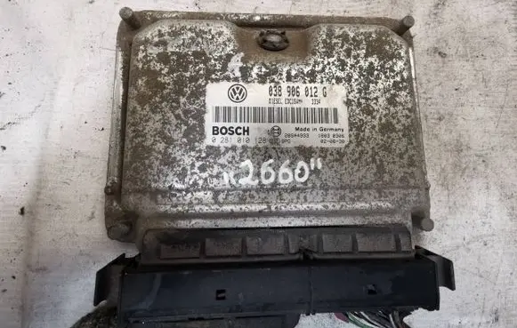 Skoda Octavia Mk1 (1U) Engine control unit/module 038906012G 28SA4933 0281010128
