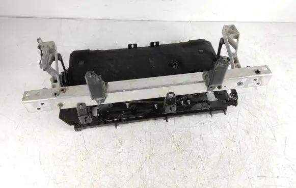 Porsche Taycan 9J1 Other engine bay part 9J1915516A