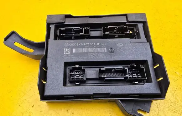 Audi Q5 SQ5 Central body control module 8K0907064JH