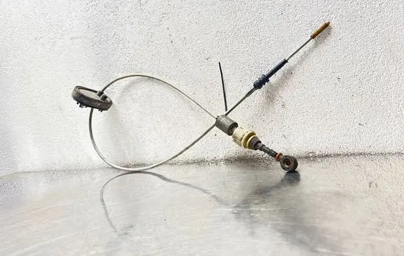 Opel Vectra C Gear shift cable linkage 13107493