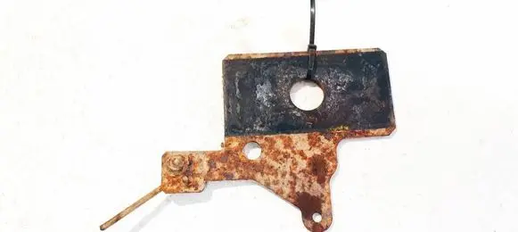 Volkswagen Caddy Engine mounting bracket