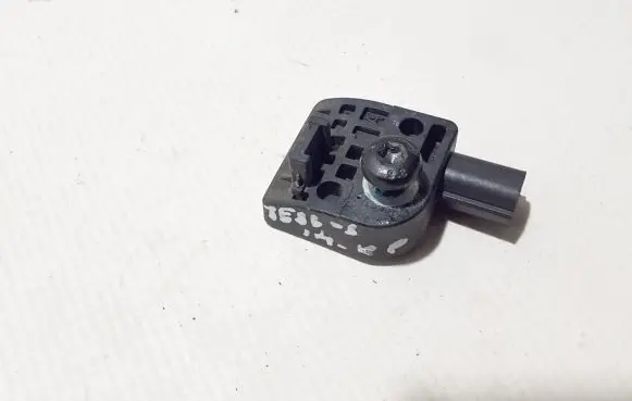 Tesla Model S Airbag deployment crash/impact sensor 1005274