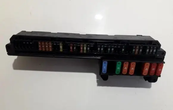 BMW 5 E60 E61 Fuse box set 6114695733002 18917