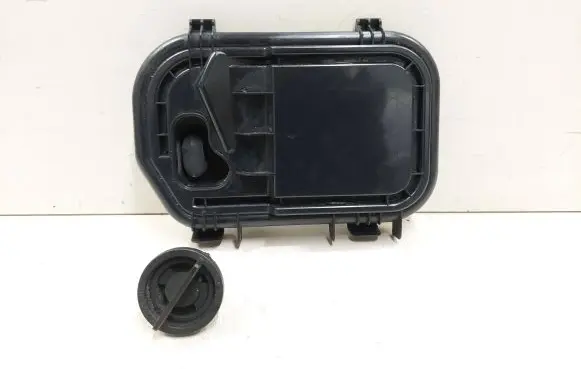 Audi A6 S6 C6 4F Headlight/headlamp dust cover 20A686C2 FS074
