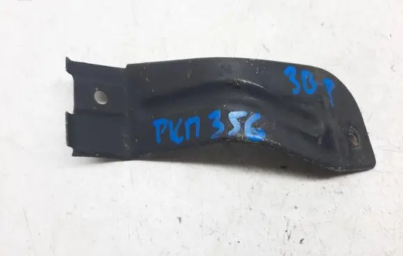 Volkswagen PASSAT B5.5 Fender mounting bracket 3B0821238A