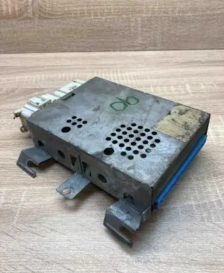 Chrysler Voyager Central body control module 04686502AE 02AE