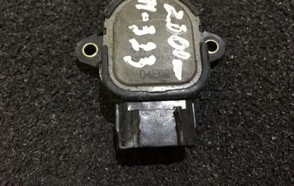 Mazda 323 Throttle valve position sensor 04e02