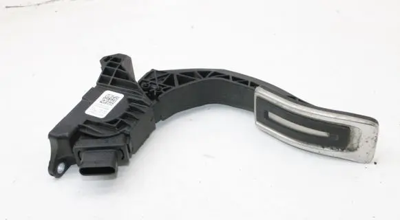 Audi Q7 4M Accelerator throttle pedal 8W1723523A