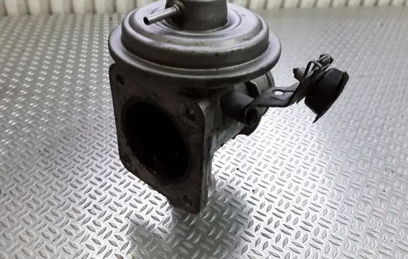 BMW 3 E46 EGR valve 778545204