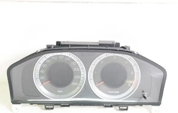 Volvo V60 Speedometer (instrument cluster) 69399870U 31327582AA